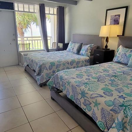Manatee, Studio202, Beach Steps Away! Pool+Wifi Ruskin Esterno foto