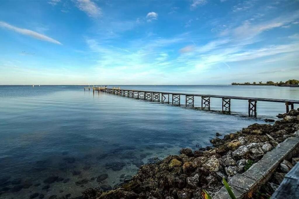 Manatee, Studio202, Beach Steps Away! Pool+Wifi Ruskin Esterno foto