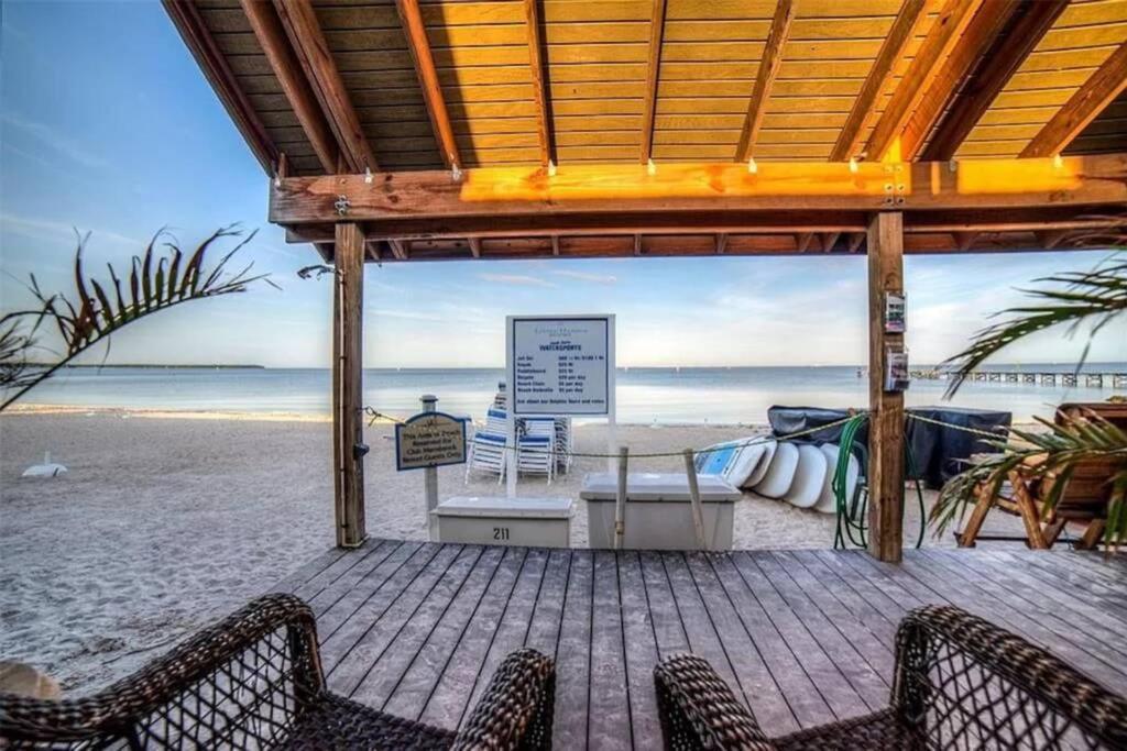 Manatee, Studio202, Beach Steps Away! Pool+Wifi Ruskin Esterno foto