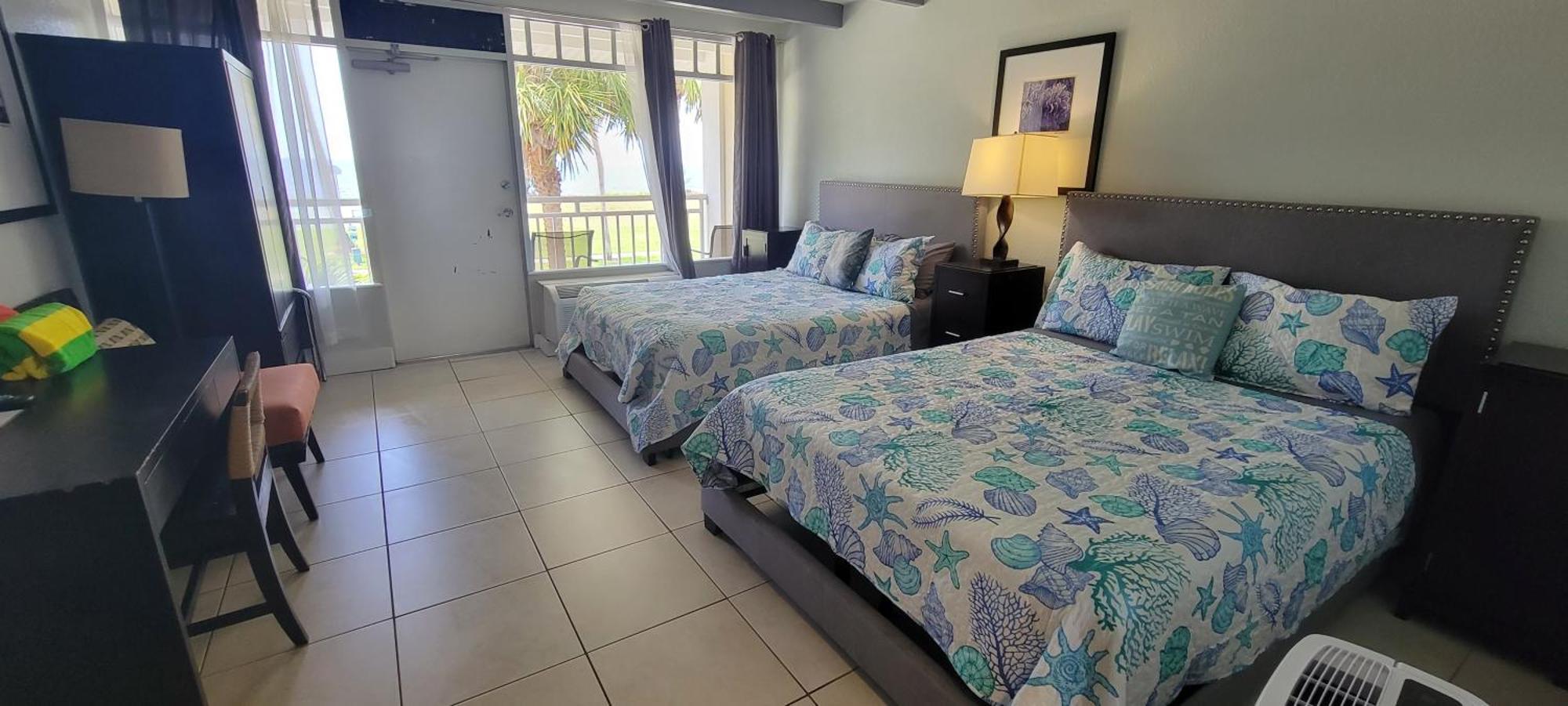 Manatee, Studio202, Beach Steps Away! Pool+Wifi Ruskin Esterno foto
